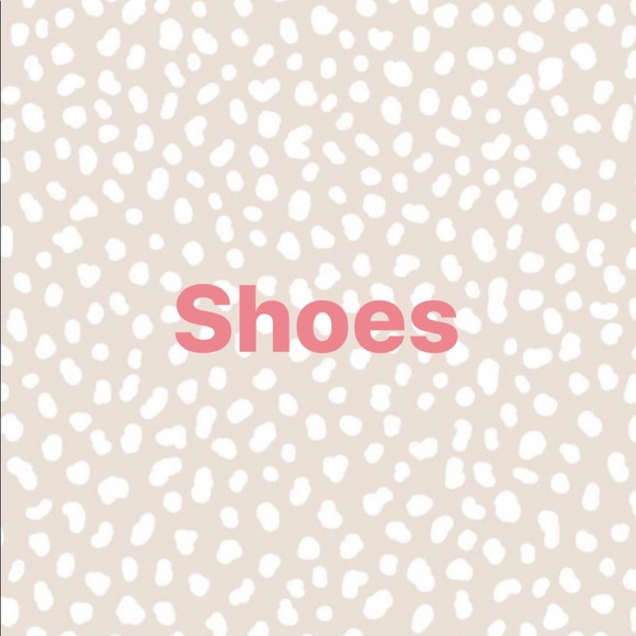 Shoes 🤍 - Picture 1 of 1
